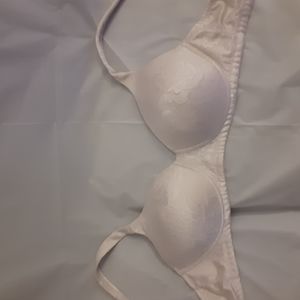 Vanity Fair 36b wireless bra